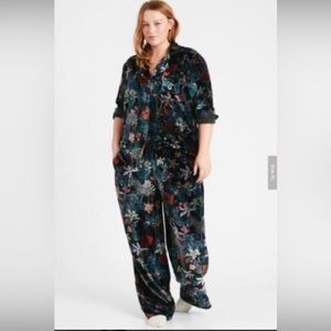 Banana Republic Lux velvet pajamas size XL
